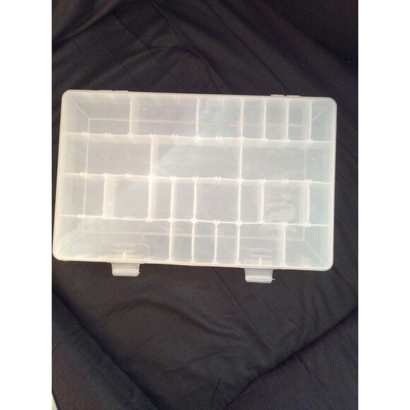 Storage Container 14 X 8.5 B4 - Picture 2 of 2